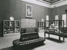 Gallery views of the International Exhibition of Chinese Art held at the Royal Academy, 1935. Creator: Unknown