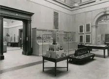 Gallery IV, Royal Academy of Arts, International Exhibition of Chinese Art 1935-36, 1935. Creator: Unknown