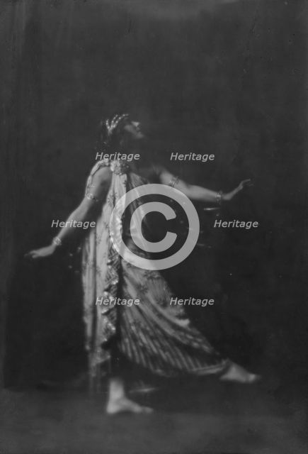 Galli, Rosina, 1915 Nov. 14. Creator: Arnold Genthe.