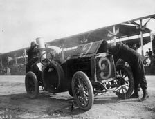 Garcet refuelling his Mors, Coppa Florio, Bologna, Italy, 1908
