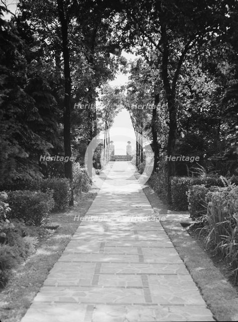 Garden in East Hampton, Long Island, between 1933 and 1942. Creator: Arnold Genthe.