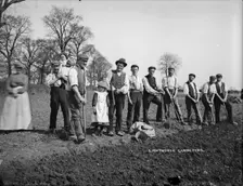 Gardeners at Lighthorne, Warwickshire, 1905. Artist: A Newton
