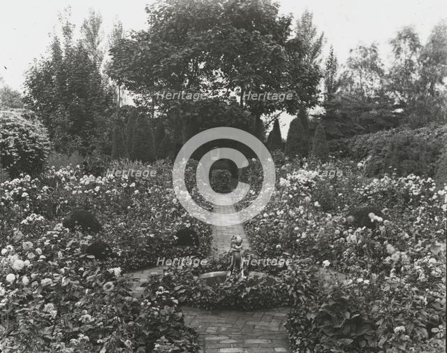 "Gardenside," Frederick Augustus Snow house, Ox Pasture Road, Southampton, New York, c1914. Creator: Frances Benjamin Johnston.