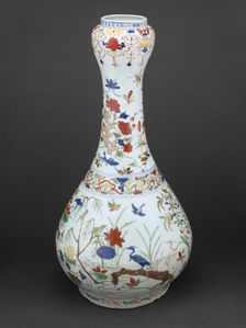 Garlic-Shaped Bottle with Mandarin Ducks and Birds in a..., Ming dynasty, Wanli reign(1573-1620). Creator: Unknown