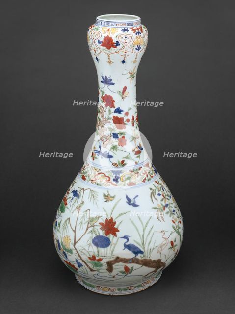 Garlic-Shaped Bottle with Mandarin Ducks and Birds in a..., Ming dynasty, Wanli reign(1573-1620). Creator: Unknown.