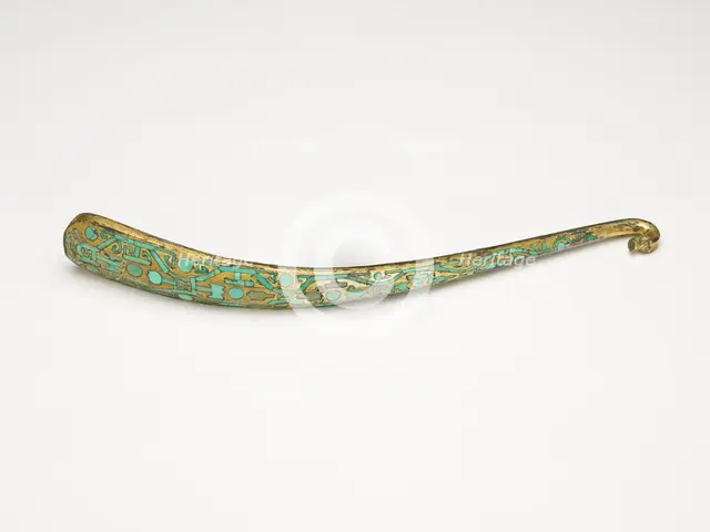 Garment hook (daigou), Eastern Zhou to Western Han dynasty, 3rd century BCE. Creator: Unknown.