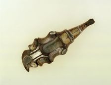 Garment hook (gou), Eastern Zhou dynasty, 4th-3rd century BCE. Creator: Unknown