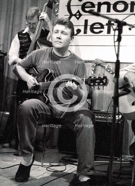 Gary Potter, jazz guitarist, Tenor Clef, London, 1992.   Artist: Brian O'Connor.