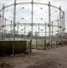 Gas holder, St Lukes Avenue, Ramsgate, Kent, 2000. Artist: P Williams