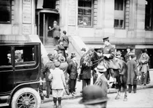 Getting Titanic news - White Star Office, 1912. Creator: Bain News Service