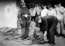 Getting ready for fire KAISER WILHELM the 2nd, between c1910 and c1915. Creator: Bain News Service