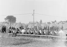 Gettysburg - Vets. at mess, 1913. Creator: Bain News Service
