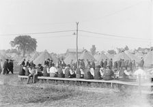 Gettysburg - Vets. at mess, 1913. Creator: Bain News Service