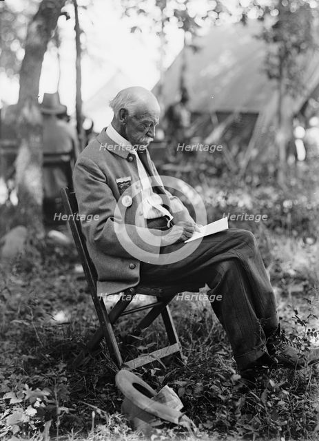 Gettysburg Reunion: G.A.R. & U.C.V. - Veterans of The G.A.R. And of The Confederacy..., 1913. Creator: Harris & Ewing.