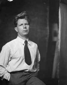Geddes, Norman Bel, Mr., portrait photograph, 1925 Aug. 6. Creator: Arnold Genthe