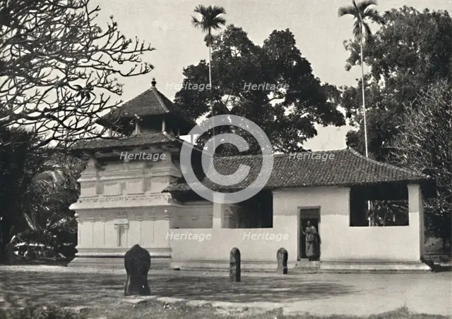 'Gedige Vihara, Kandy (Beispiel eines buddhistischen Tempels im Stile eines Hinduheiligtums, Dewale, Artist: Unknown.