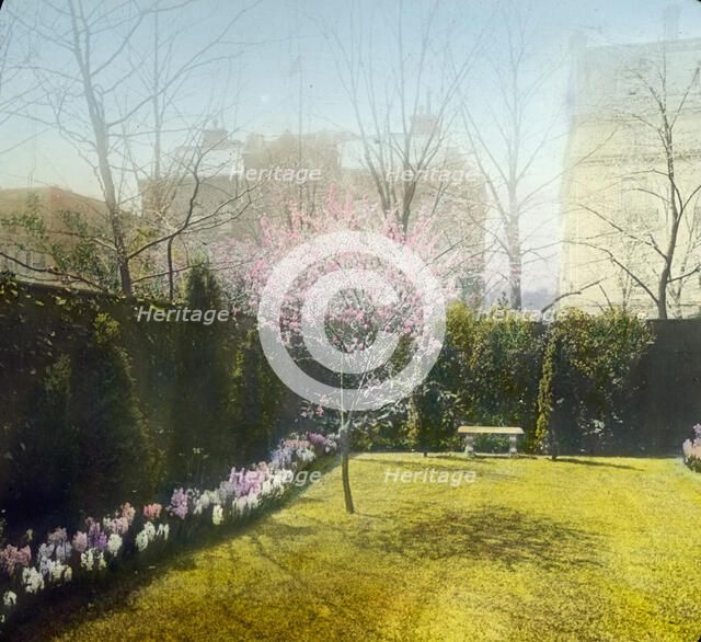 General William Crozier house, 1735 Massachusetts Ave., NW, Washington, D.C., (1915?). Creator: Frances Benjamin Johnston.