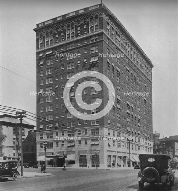 General exterior view, the Melbourne Hotel, St Louis, Missouri, 1924.  Artist: Unknown.