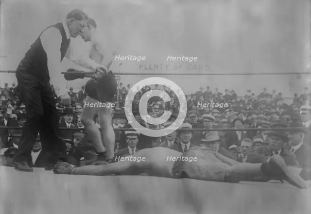 Geo. Chip k.o.'s Billy Murray, between c1910 and c1915. Creator: Bain News Service.