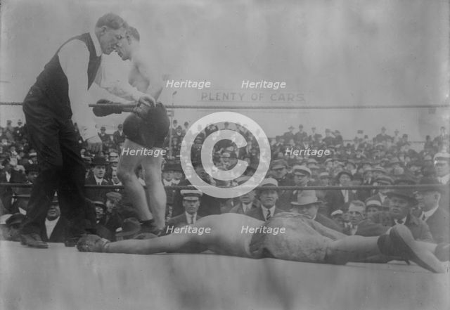 Geo. Chip k.o.'s Billy Murray, between c1910 and c1915. Creator: Bain News Service.