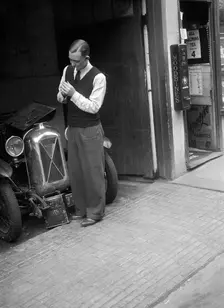 Geoffrey Baker and a Salmson 1090 cc car. Artist: Bill Brunell