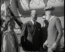 George Bernard Talking to Some Men, 1930s. Creator: British Pathe Ltd