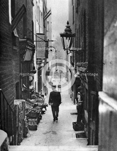 George Court (an alleyway leading to the Adelphi Theatre from the Strand), London, 1926-1927.Artist: Whiffin