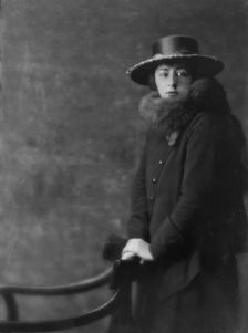 George, H., Miss, portrait photograph, 1916 Jan. 31. Creator: Arnold Genthe