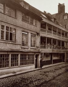 George Inn Yard, Southwark, c1881. Creator: Henry Dixon & Son