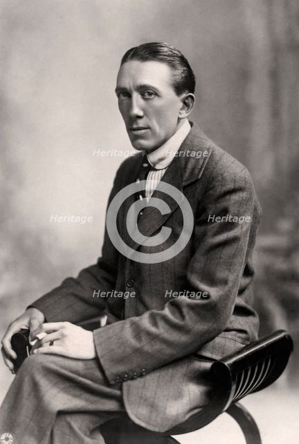 Gerald Du Maurier (1873-1934), English actor and theatre manager, early 20th century.Artist: Foulsham and Banfield