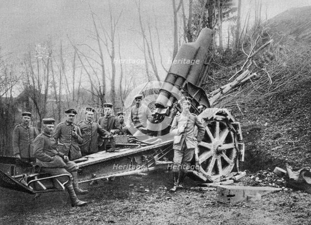 German mortar at the front, Predeal, Romania, World War I, 1916. Artist: Unknown