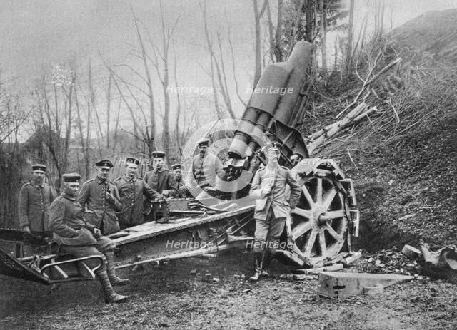 German mortar at the front, Predeal, Romania, World War I, 1916. Artist: Unknown