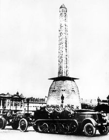 German artillery driving through the Place de la Concorde, Paris, 1940
