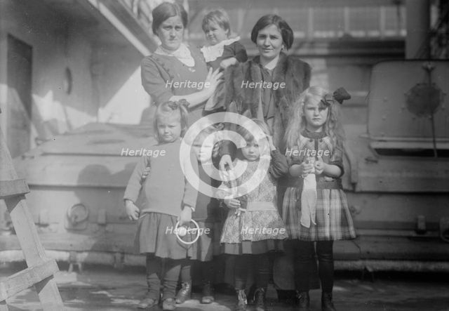 German refugees on EUROPA, between c1914 and c1915. Creator: Bain News Service.