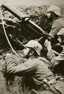 German soldiers manning a machine gun, World War I, c1914-c1918