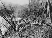 German soldiers at the edge of the River Aisne, France, 1915
