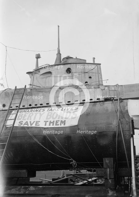 German U-Boat in N.Y., 25 Oct 1917. Creator: Bain News Service.