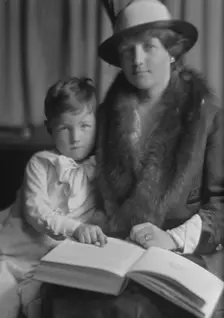 Gerry, Robert Livingston, Mrs., and son, portrait photograph, 1914 May 18. Creator: Arnold Genthe