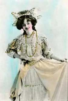 Gertie Millar (1879-1952), English actress and singer, 1906.Artist: Davidson Brothers