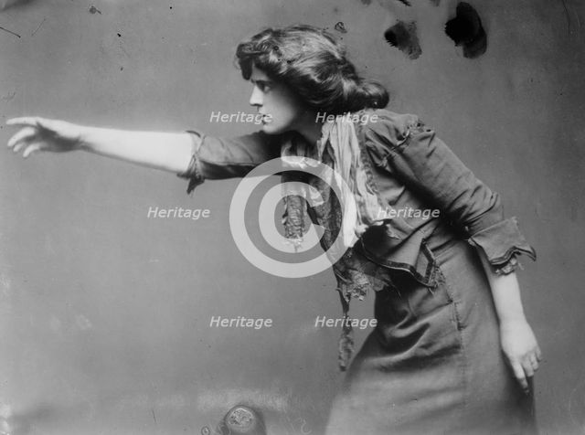 Gertrude Elliott posing with arm outstretched, 1910. Creator: Bain News Service.