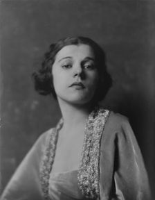 Gervais, Blanche, Miss, portrait photograph, not before 1916. Creator: Arnold Genthe