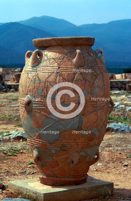 Giant storage jar at the Minoan royal palace at Mallia. Artist: Unknown
