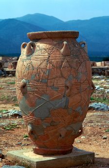 Giant storage jar at the Minoan royal palace at Mallia