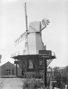 Gibbet Windmill, Rye, East Sussex, 1934. Artist: HES Simmons