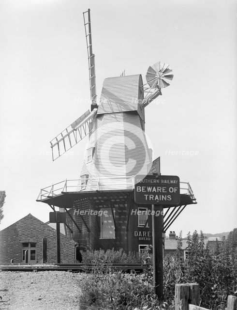 Gibbet Windmill, Rye, East Sussex, 1934. Artist: HES Simmons.