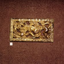 Gilded Bronze Harness Plaque of Two Animals Fighting, Ordos Region, c3rd century BC