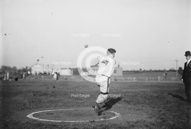 Gillis, hammer, 1912. Creator: Bain News Service.