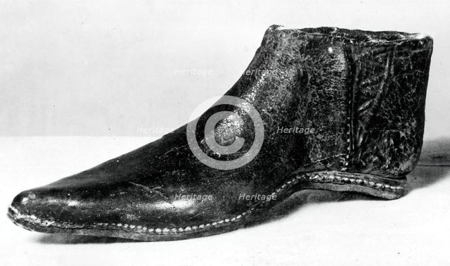 Girl's Shoe, England, 15th century. Creator: Unknown.