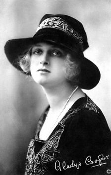 Gladys Cooper (1888-1971), English actress, 1900s