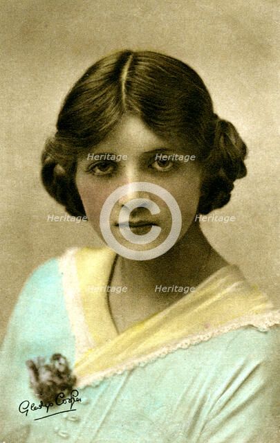 Gladys Cooper (1888-1971), English actress, early 20th century.Artist: Dover Street Studios